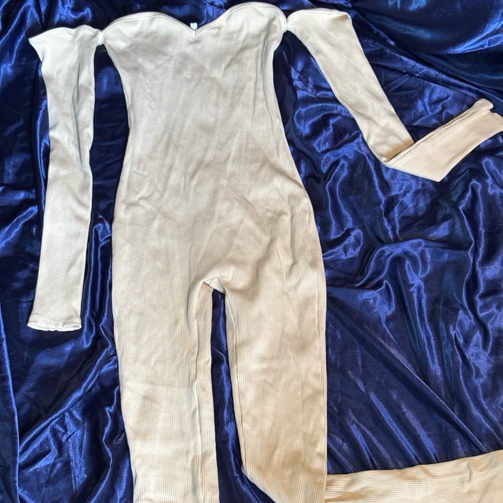 Fashion Cream Off-Shoulder Jumpsuit